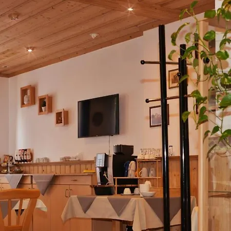 Hotel Waldhaus 3*